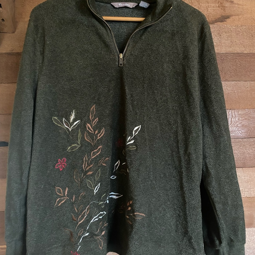 Green Floral Embroidered Pullover